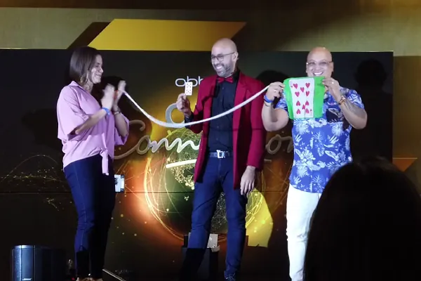 Nabil Mentalista en show corporativo en Bogotá
